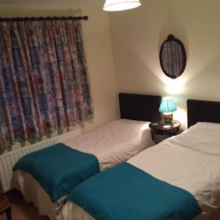 Primrose Cottage, Bushmills - Cosy Self Catering Property Екстериор снимка